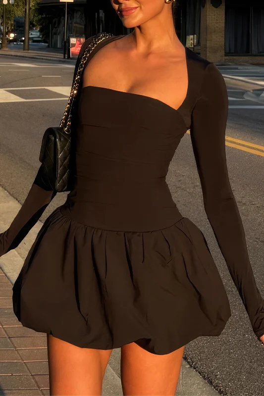 Animal print mini dresses for a bold statementBackless Cut Out Square Neck Mini Dress Animal print mini dresses for a bold statementBackless Cut Out Square Neck Mini Dress