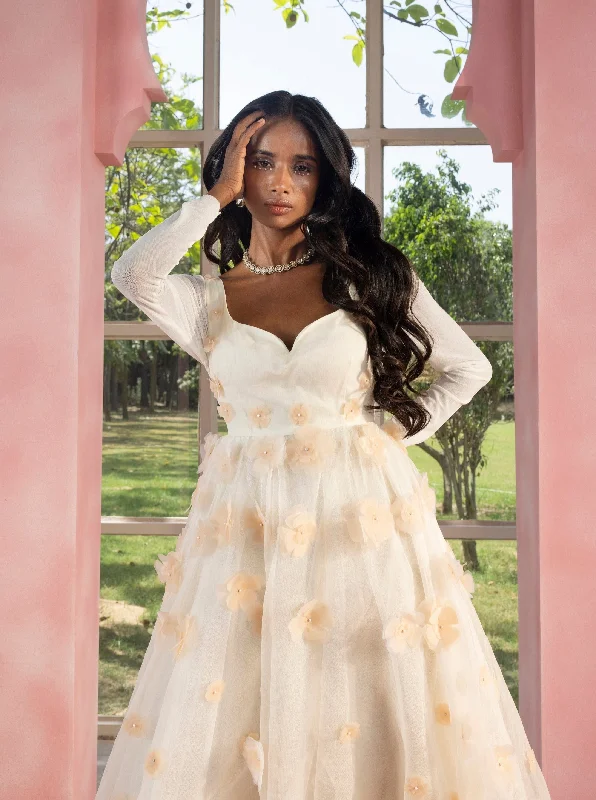 Holiday dresses with floral and lace - trimmed hemlines and a fitted bodice for a delicate and elegant holiday appearanceMehreen White 3-D Flower Embroidered Organza Anarkali with Churidar Holiday dresses with floral and lace - trimmed hemlines and a fitted bodice for a delicate and elegant holiday appearanceMehreen White 3-D Flower Embroidered Organza Anarkali with Churidar